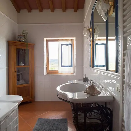 Quercia Al Poggio Farm stay